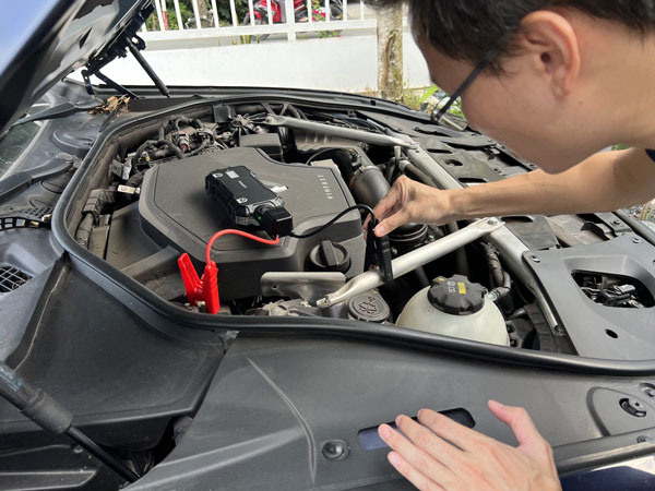 Tại sao ô tô điện không thể thiếu ắc quy