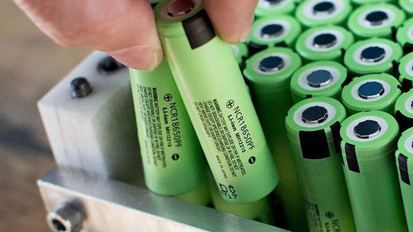 Pin lithium ion có khả năng chống nước không