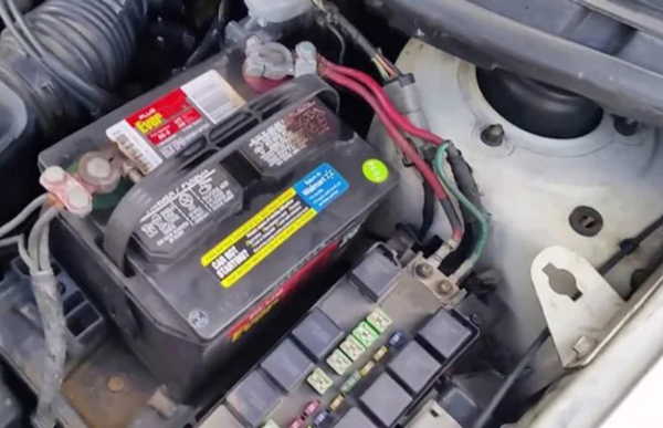Phân biệt ắc quy xe điện bị yếu và bị hỏng
