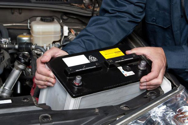 ắc quy xe toyota hải phòng