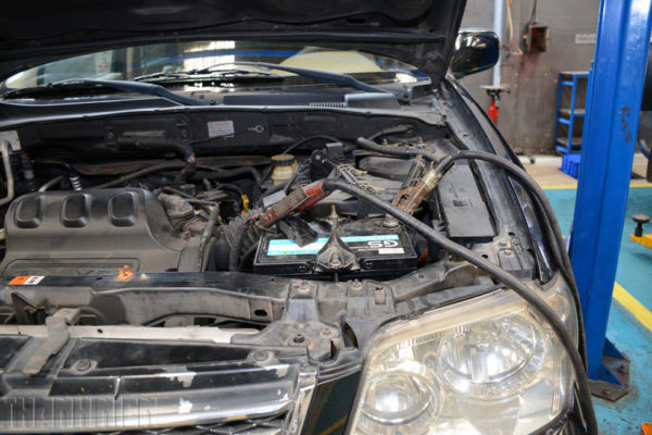 bo phan ac quy trong xe mercedes