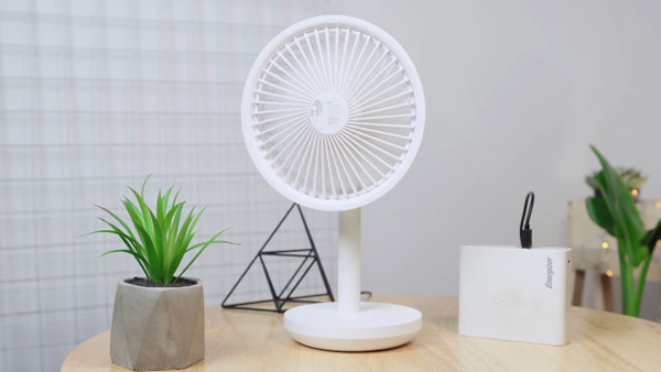 Cách sạc pin cho quạt tích điện để tăng tuổi thọ