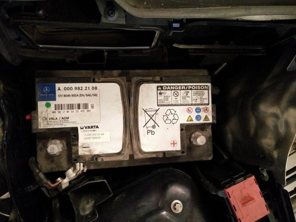 Thay bình ắc quy xe Mercedes C300 ở Hải Phòng