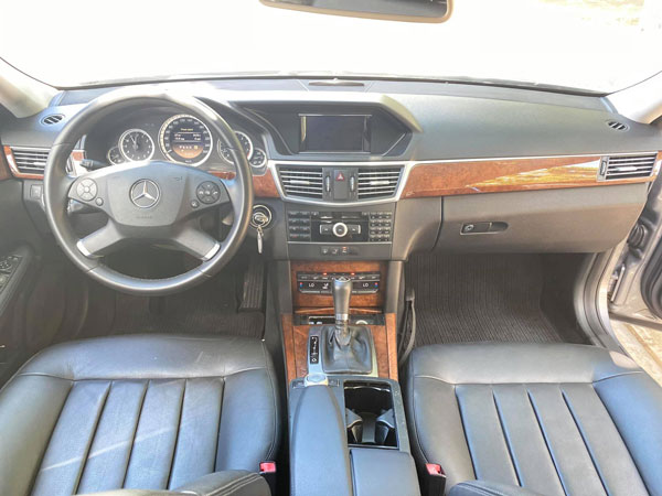 Thay bình ắc quy xe Mercedes E200 ở Hải Phòng
