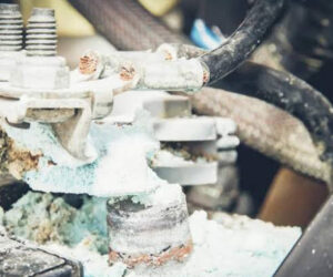 Nguyên nhân và cách khắc phục bình ắc quy bị sunfat hóa